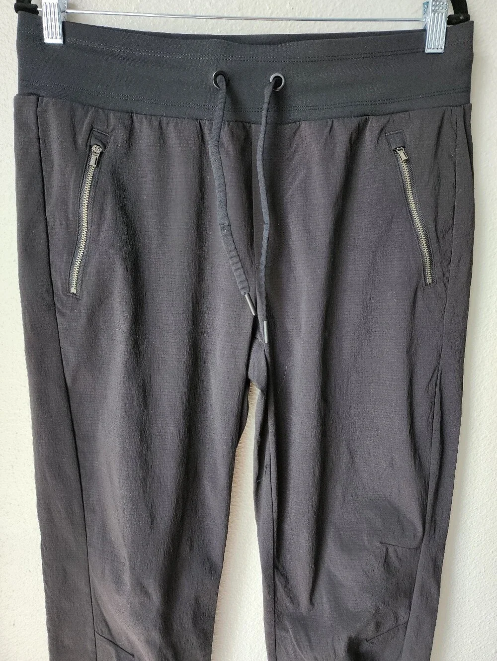 Athleta Trekkie North High Rise Joggers Size 10 In Black